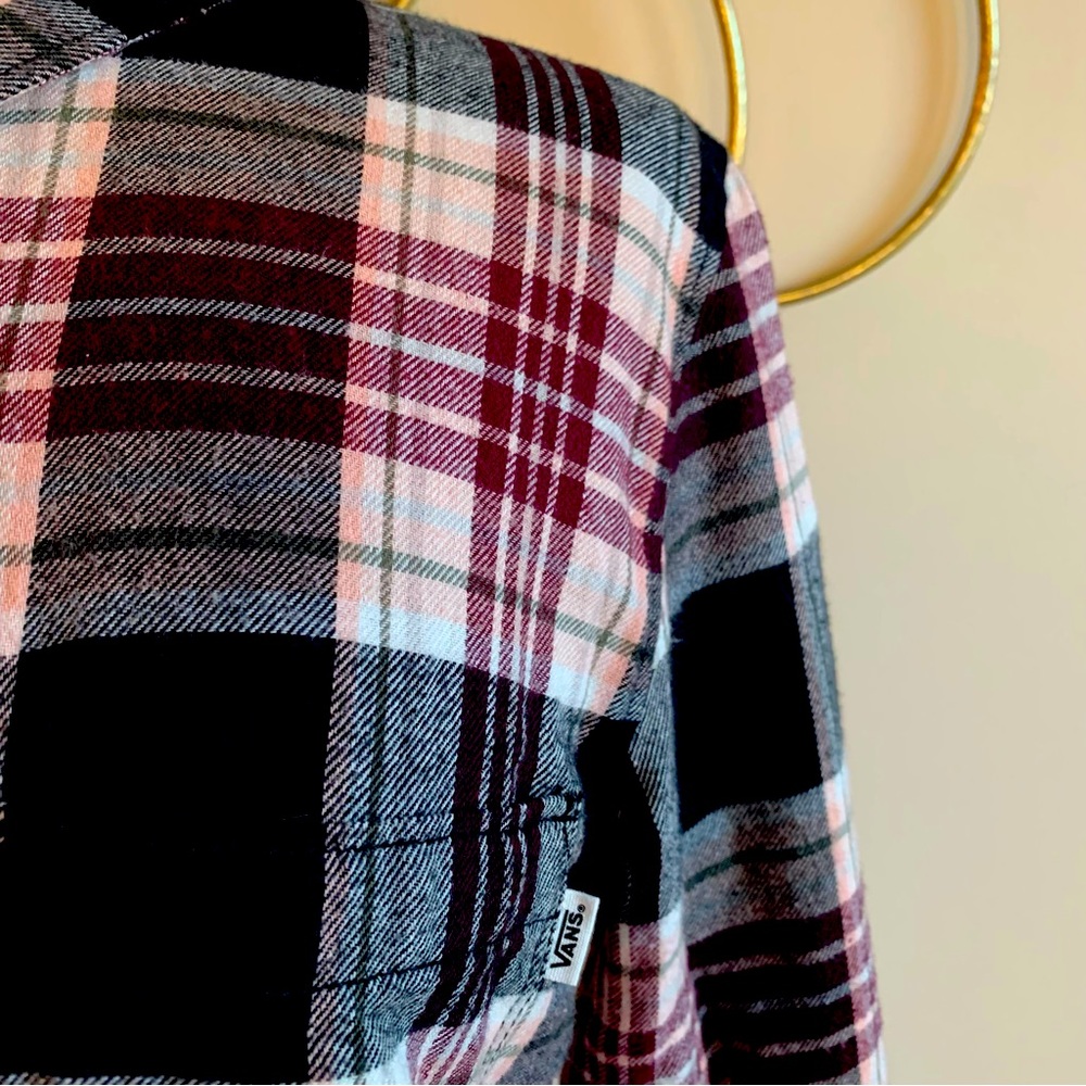 VANS button up FLANNEL shirt .